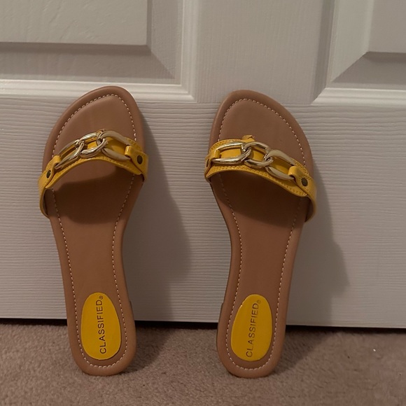 Classified Flat Summer Sandals - Picture 4 of 5